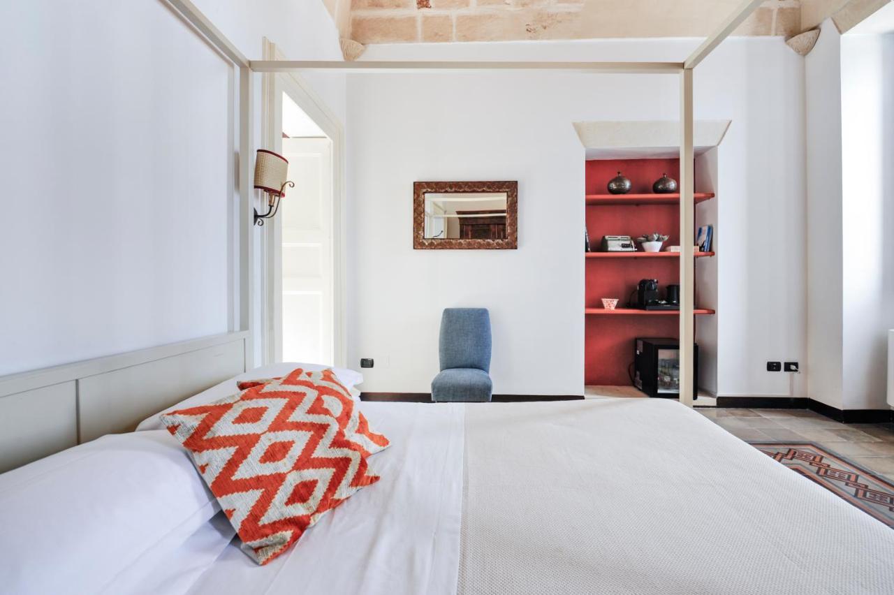 Castriota 19 - Jacuzzi Apartment Sit เลชเช ภายนอก รูปภาพ