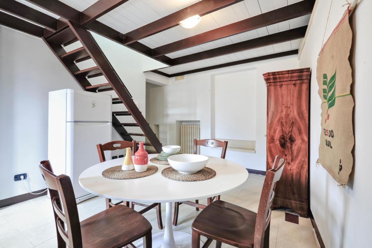 Castriota 19 - Jacuzzi Apartment Sit เลชเช ภายนอก รูปภาพ
