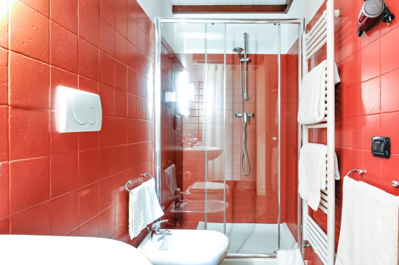 Castriota 19 - Jacuzzi Apartment Sit เลชเช ภายนอก รูปภาพ