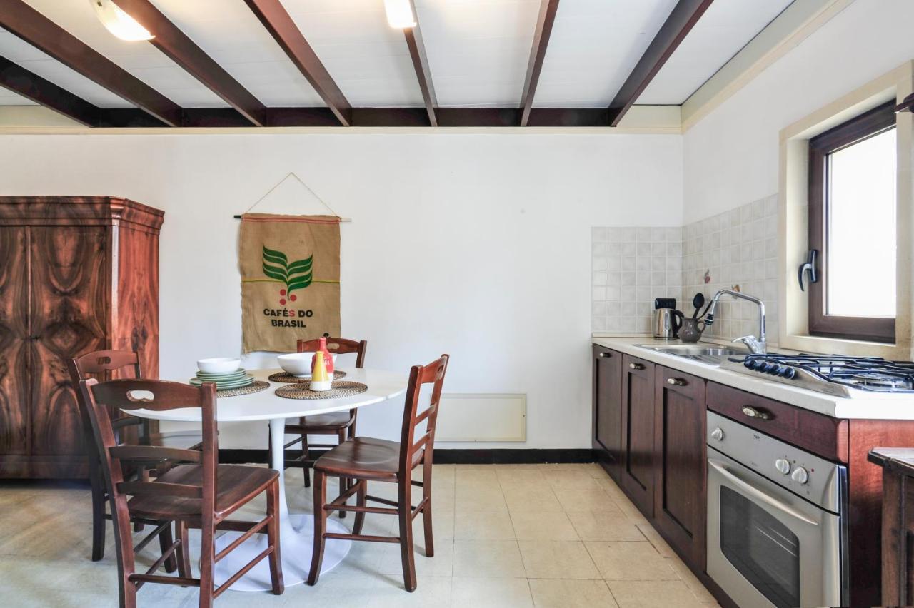 Castriota 19 - Jacuzzi Apartment Sit เลชเช ภายนอก รูปภาพ